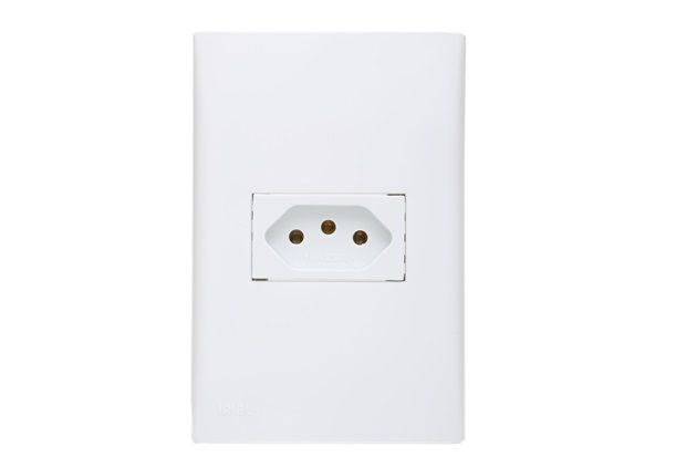 Conjunto de Tomada 2p T 10a Horizontal Branca Impéria 751421