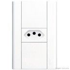 Conjunto montado de tomada 10A com placa 250V Modulare Fame