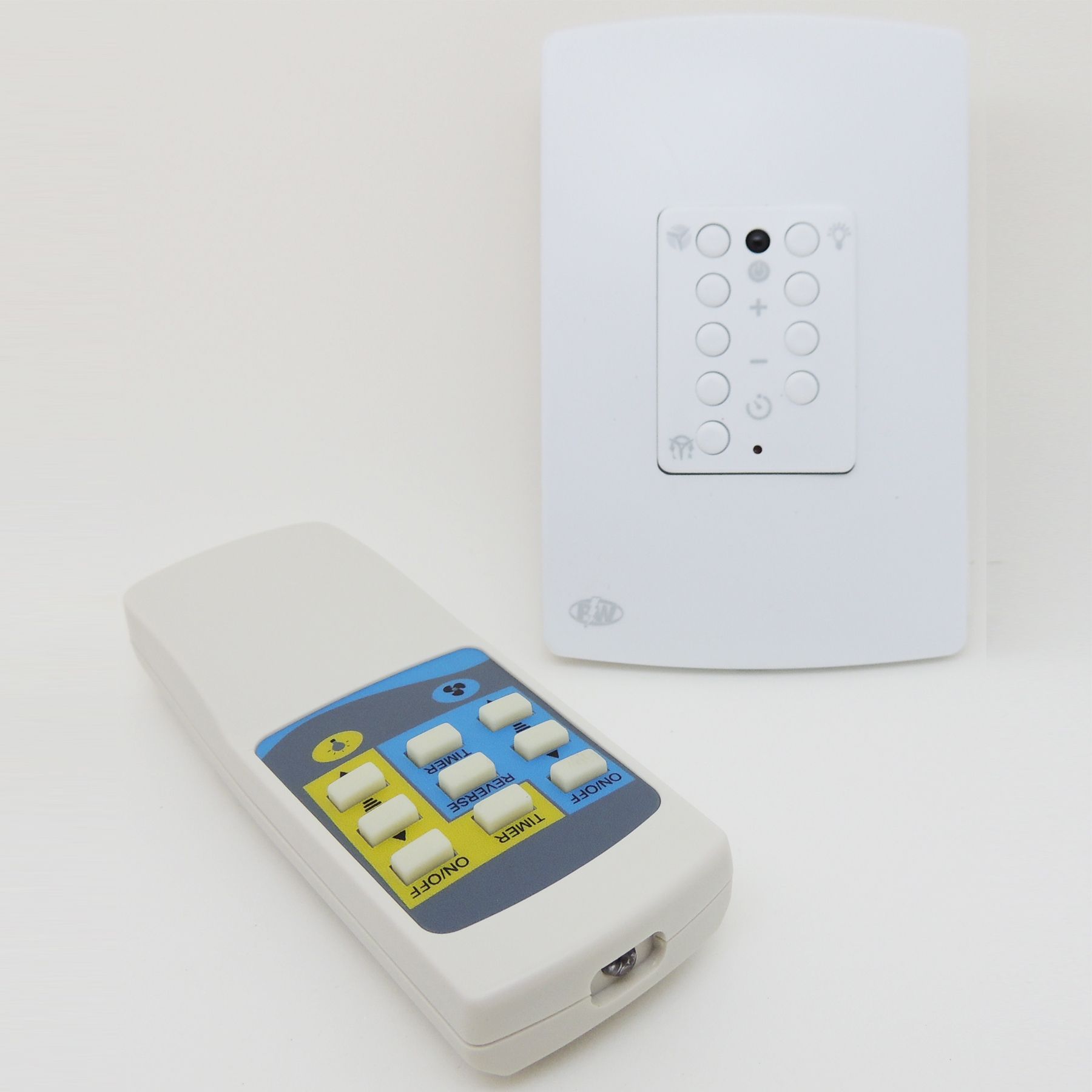 Controle Remoto Bivolt 4x2 para Lâmpada e Ventilador PW Eletronica