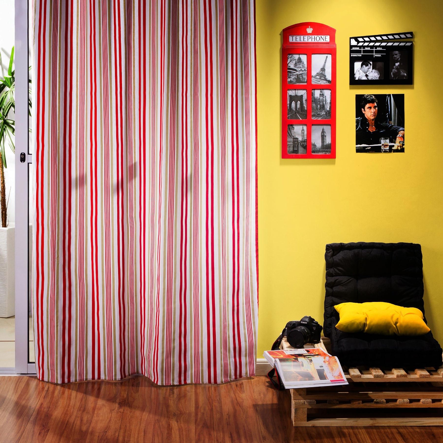 Cortina Estam Bege e Vermelha 1,40x2,60m