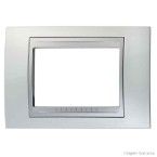 Placa 4x2 Única Prime Exclusive 3 postos com moldura alumínio blanco tecno Schneider